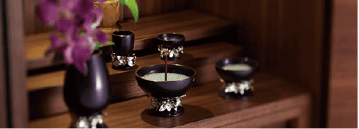 現代仏壇の八木研